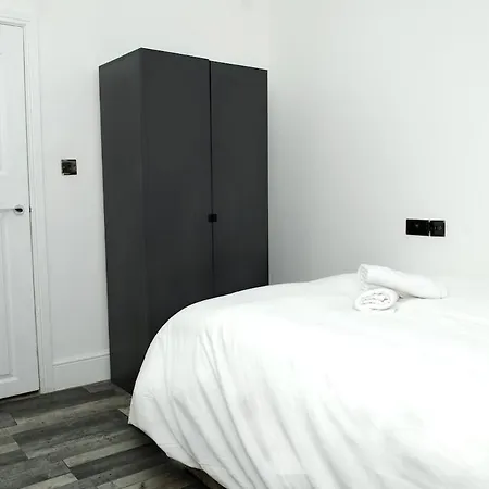 Luxury 1-Bed Bradford Centre Apartment *