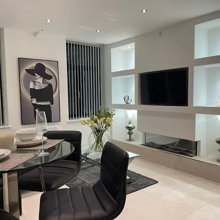 Luxury 1-bed Centre *