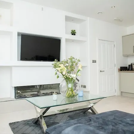 Luxury 1-bed Centre * ブラッドフォード
