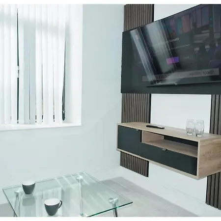 Luxury 1-bed Centre