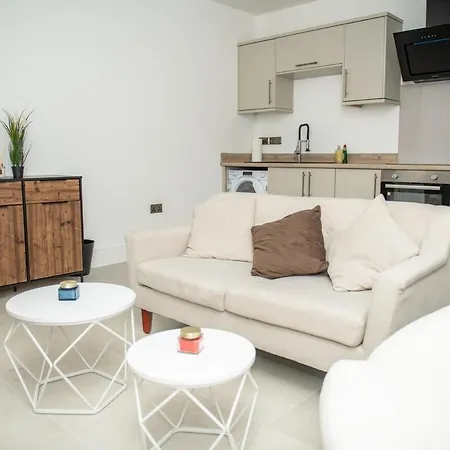 Luxury 1-bed Centre *