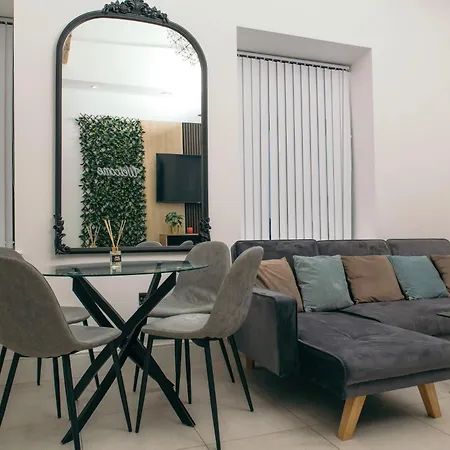 Apartment Luxury 1-bed Centre
