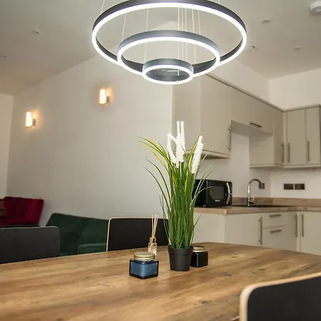 Luxury 1-bed Centre *