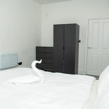 Luxury 1-bed Centre Bradford (West Yorkshire)