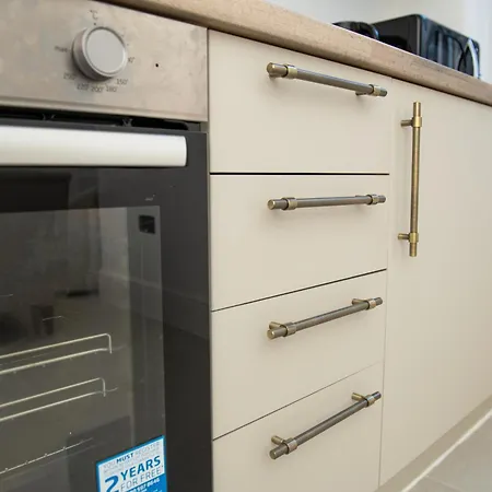 Luxury 1-bed Centre * Bradford (West Yorkshire)