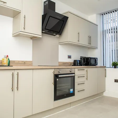 Luxury 1-bed Centre
